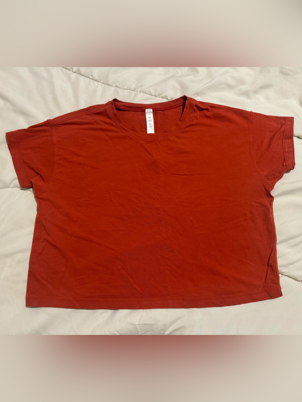 Lululemon Orange/Red Short-Sleeve Crop Tee Size 4.